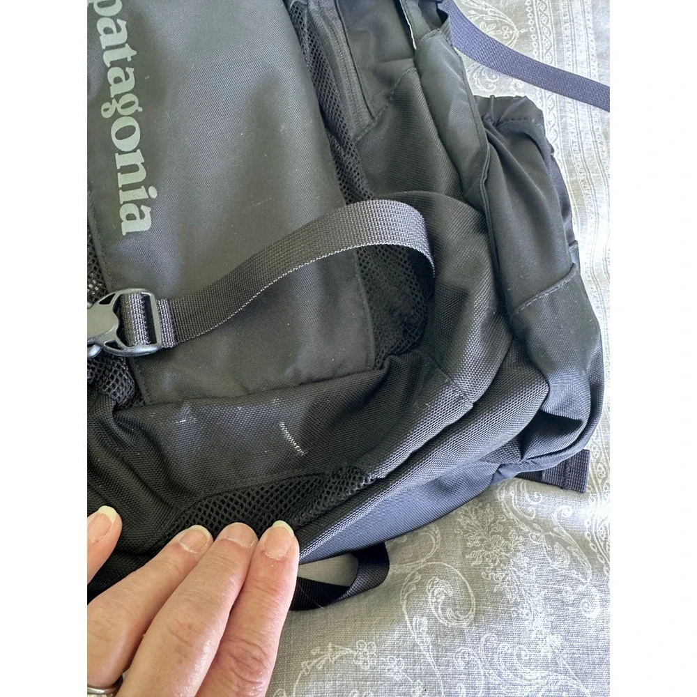 Patagonia Backpack Unisex 28L Atacama 28L Daypack Black Hiking Travel Bag
